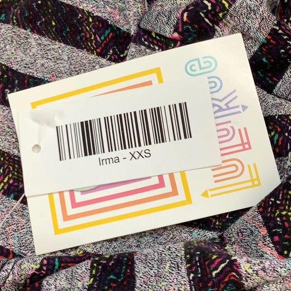 NWT- Lularoe- Women’s Top - Picture 2 of 3
